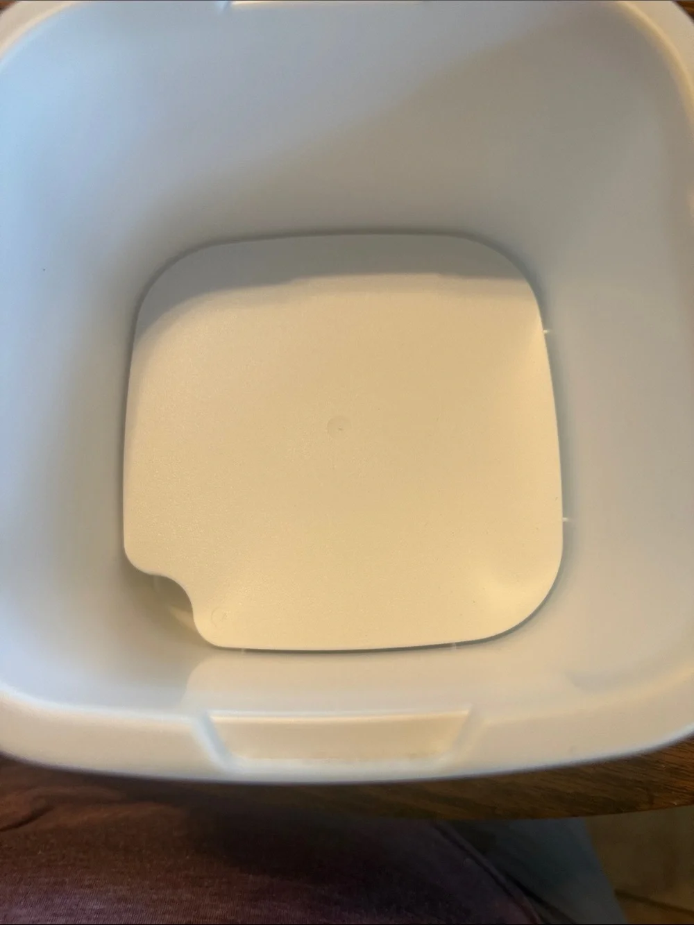Pampered Chef 1 Quart Cool Serve Plastic Square Food Storage Container with Lid